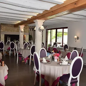 Le Petit Relais Hotel